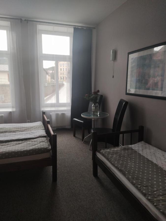 Hotel Koruna Penzion Teplice nad Metují Екстериор снимка