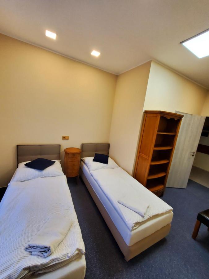 Hotel Koruna Penzion Teplice nad Metují Екстериор снимка