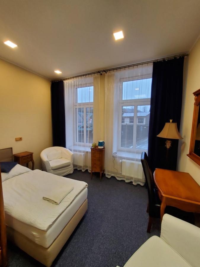 Hotel Koruna Penzion Teplice nad Metují Екстериор снимка